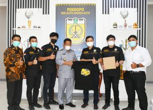 Wali Kota Banda Aceh Apresiasi Produk FEB USK Official Brand