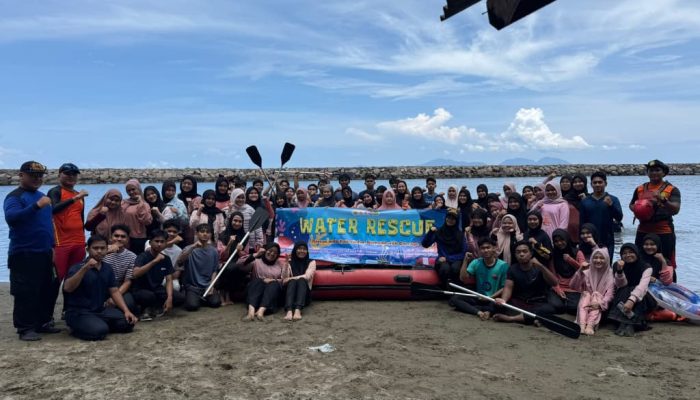 TBM FK USK Gelar Water Rescue, Latih Kesiapsiagaan Mahasiswa di Perairan
